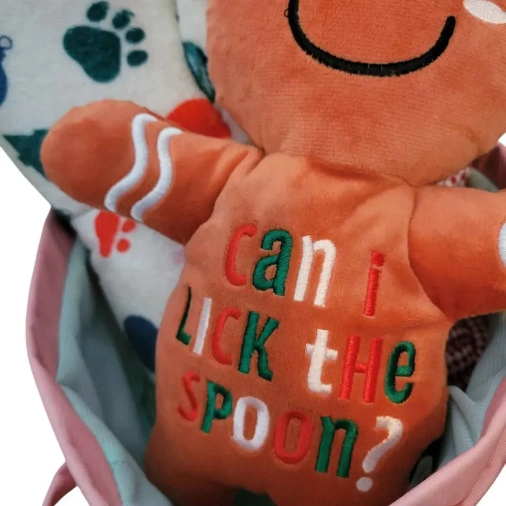 NWT Hallmark Christmas Pet Basket Blanket Stuffy Toy Hallmark Pets